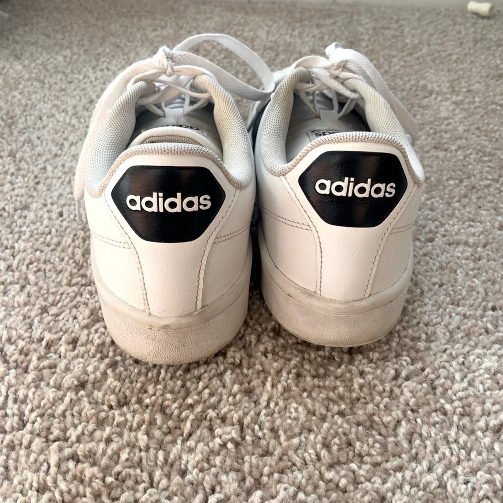 Adidas Sneakers